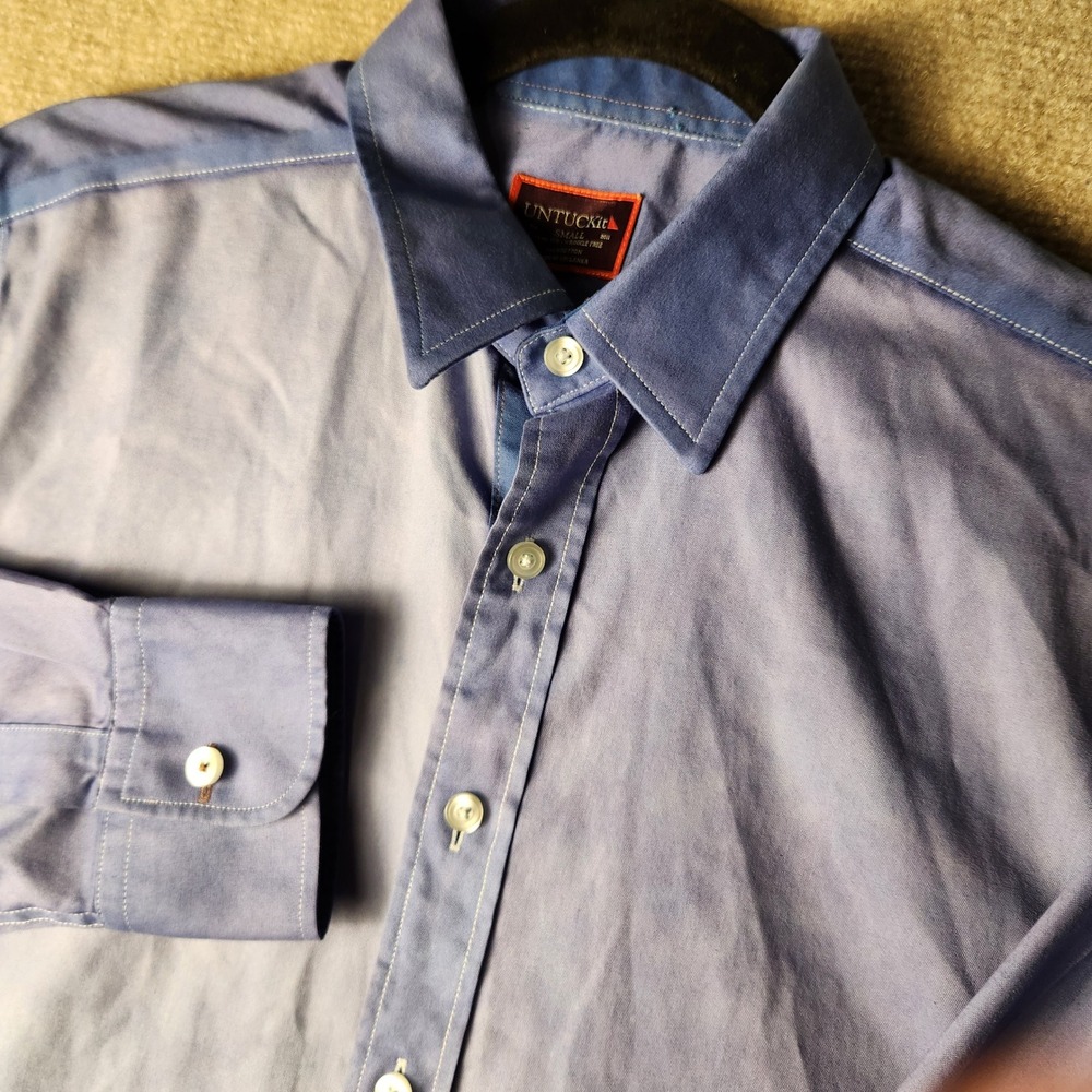 UNTUCKit Button Down Shirt Mens Small Blue Wrinkle Free Long Sleeve Ombre Blue